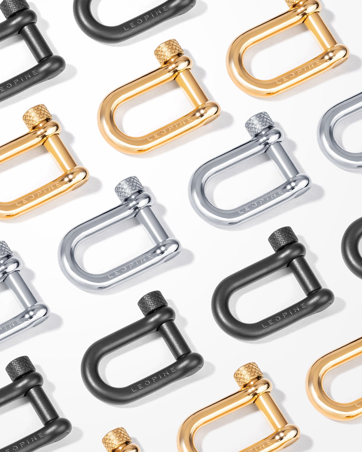 Leopine "U" Bracelet. Yellow Gold Plating